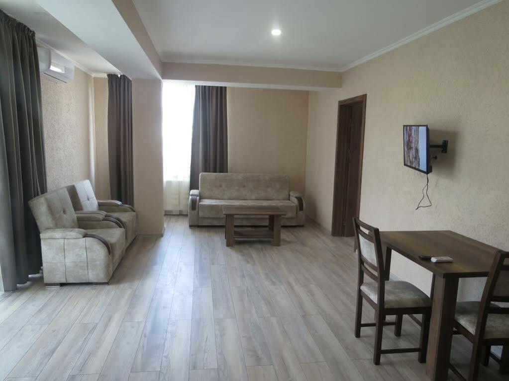 G&G Hotel Tiflis Exterior foto